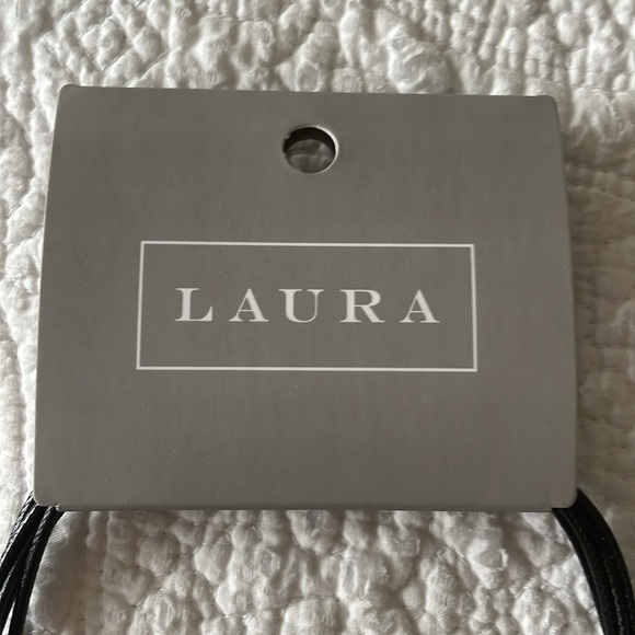 Butterfly necklace with yellow and pink stones. - Picture 4 of 5